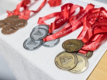 Podpořili jsme mladé badmintonové talenty na Mistrovství ČR do 19 let